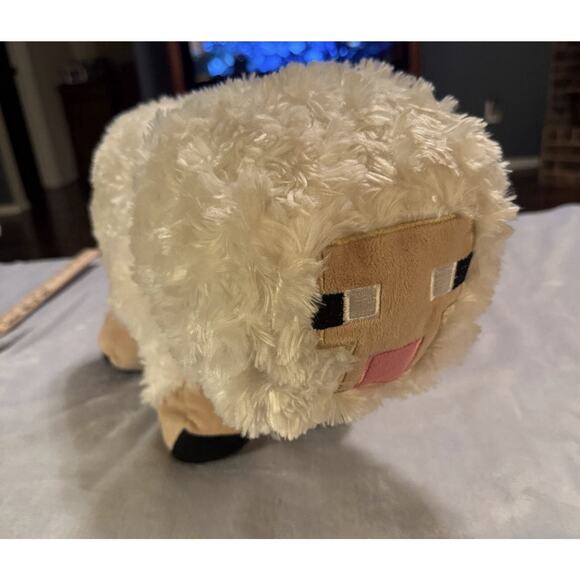 Minecraft Sheep & Steve Plush Lot & bonus Strategy Handbook Stuffed Toys - Picture 3 of 8